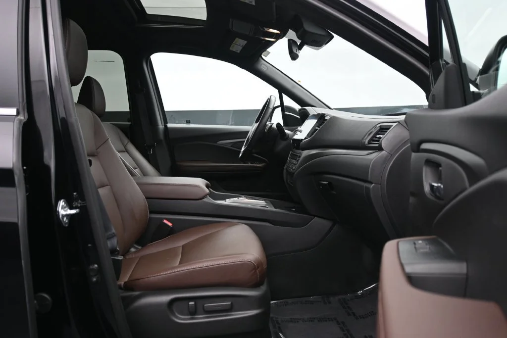 Used 2025 Black Honda RTL AWD image 13