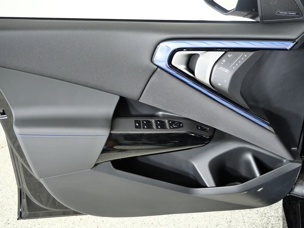 Certified Used 2026 Black Sapphire Metallic BMW M50 xDrive image 38