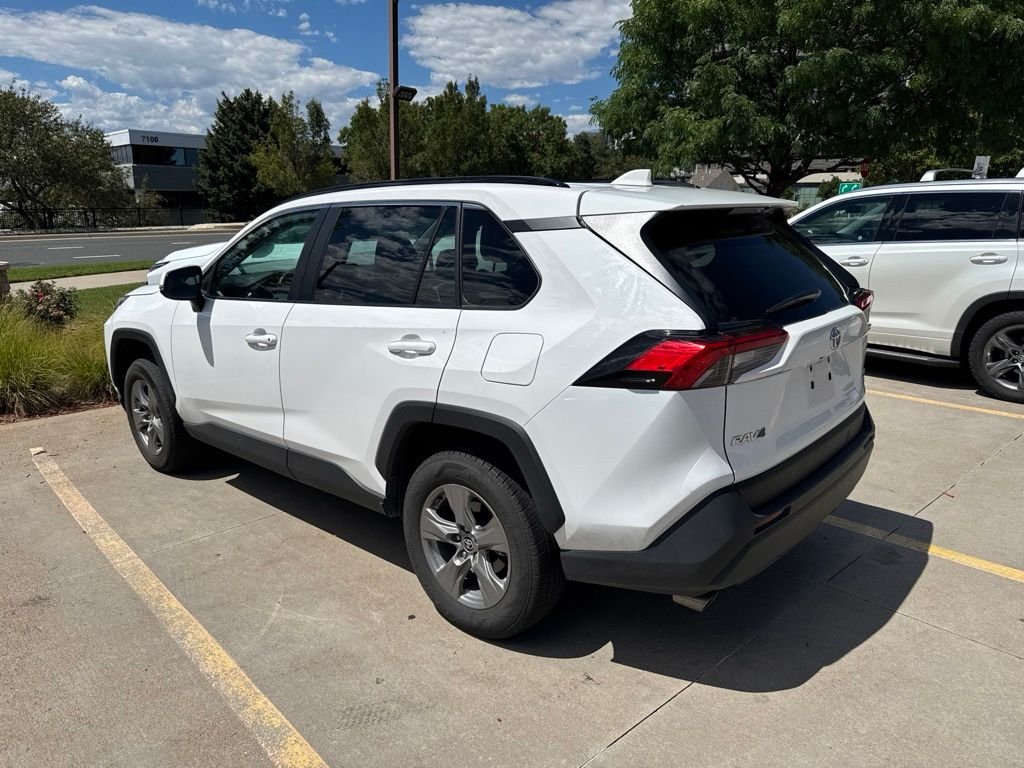 Used 2025 White Toyota XLE image 5