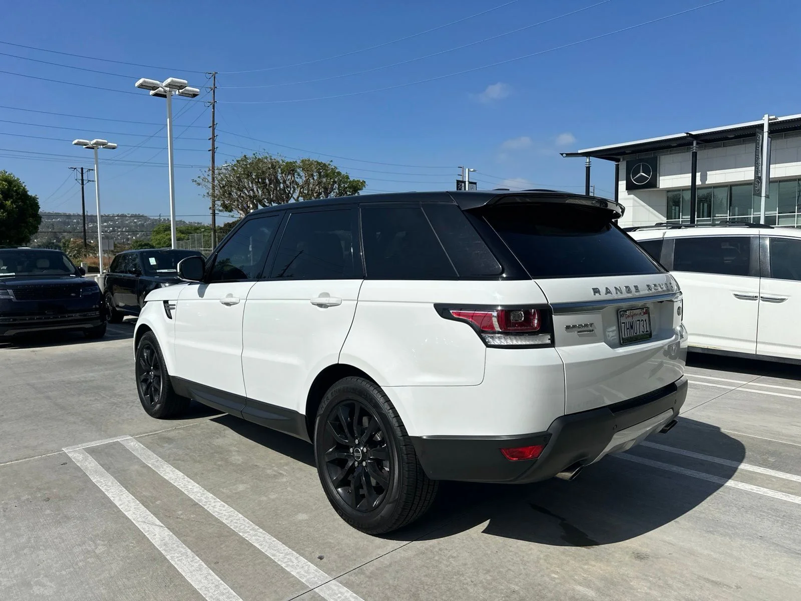 Used 2014  Land Rover 3.0L V6 Supercharged HSE image 4