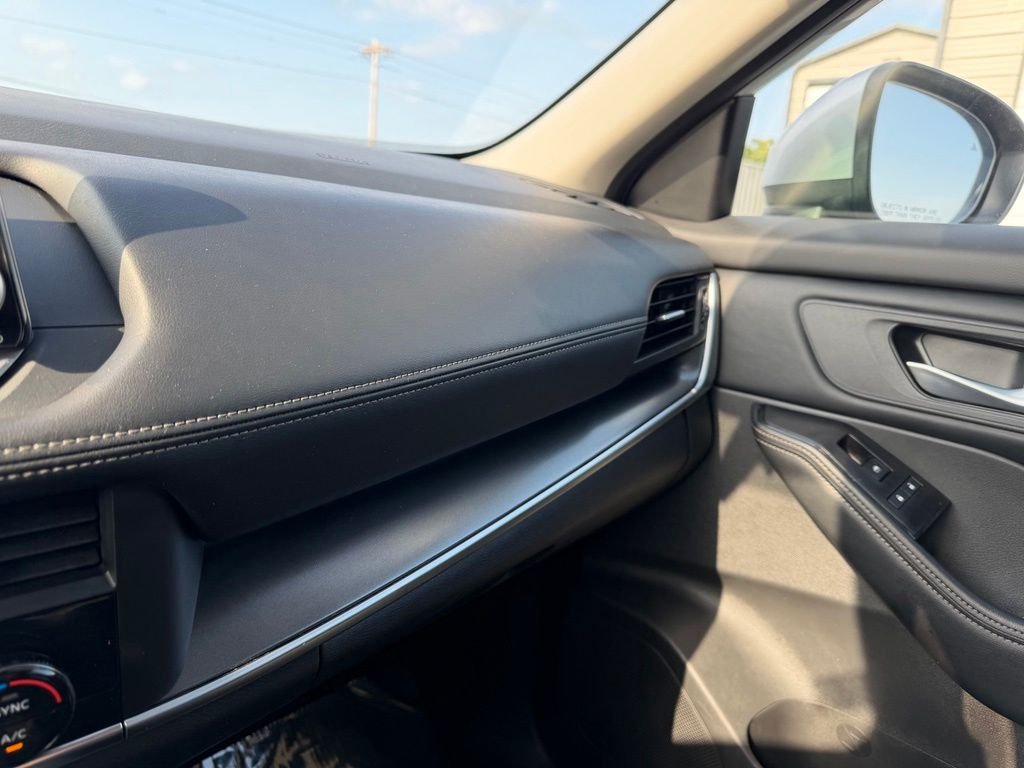 Used 2025 Silver Nissan SV image 23