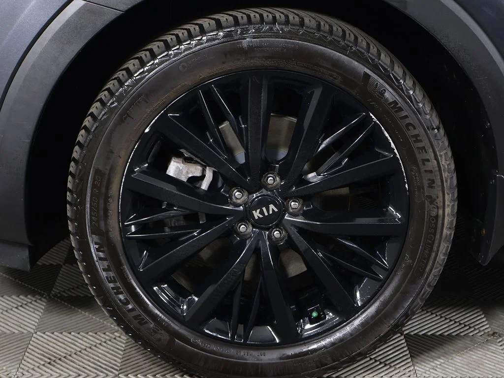 Used 2020 Gray Kia SX image 28
