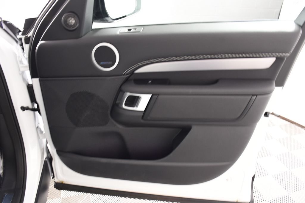 Certified Used 2025 Fuji White Land Rover Dynamic SE image 18