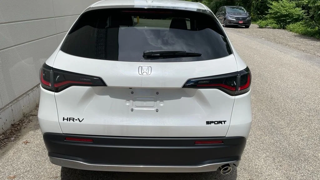 New 2027 Platinum White Pearl Honda Sport AWD image 8