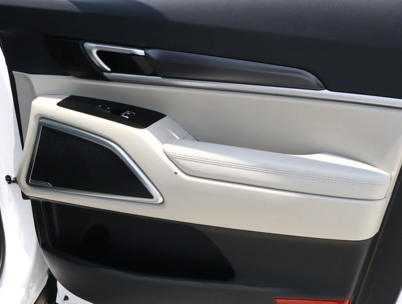 2025 Kia Telluride S - Photo 15
