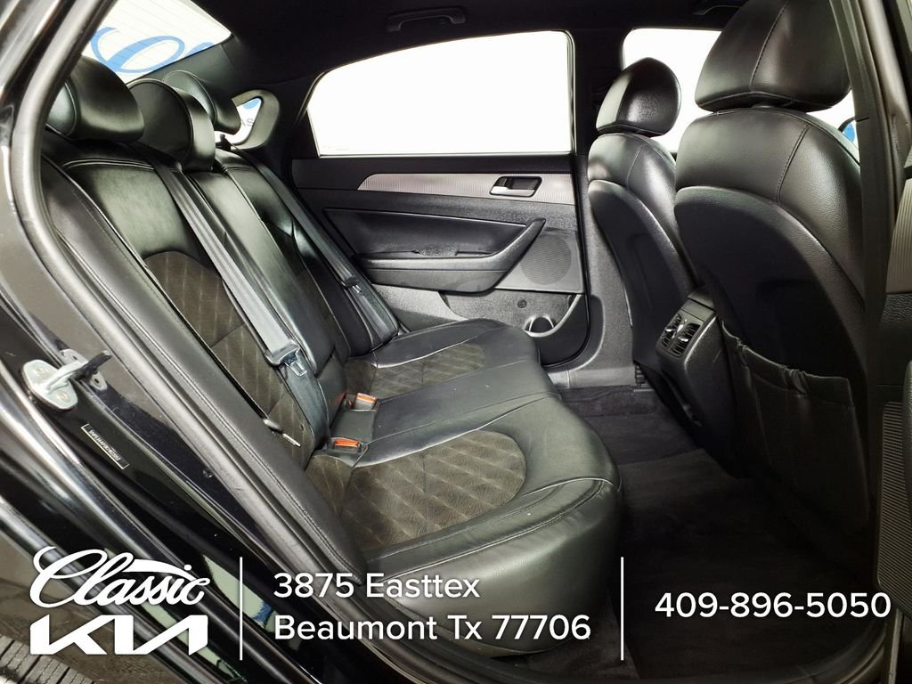 Used 2019 Black Hyundai Sport image 10