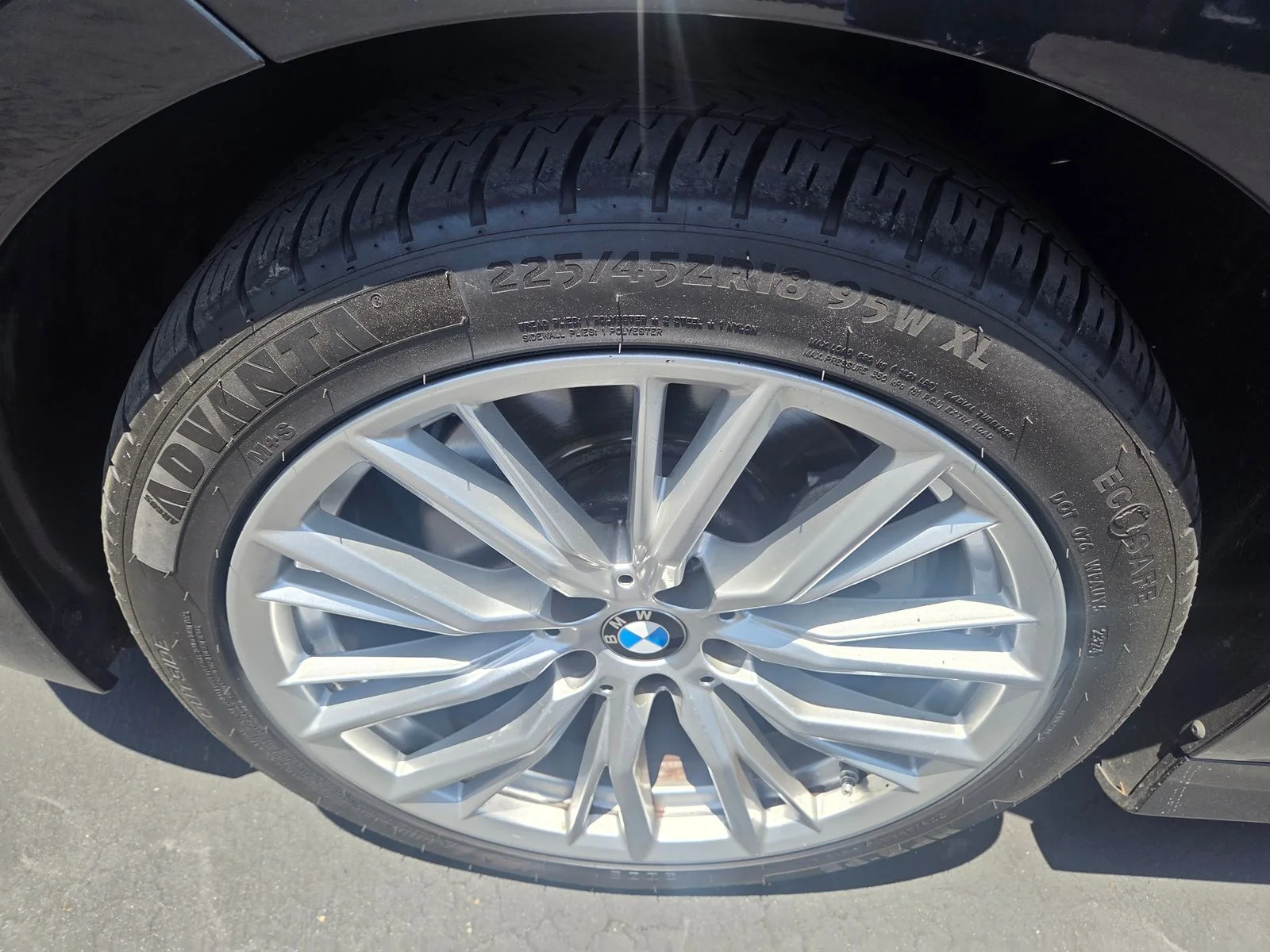 Used 2023 Black BMW 330i image 14