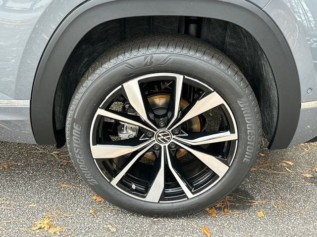New 2026 Gray Volkswagen 2.0T SEL Premium R-Line image 20