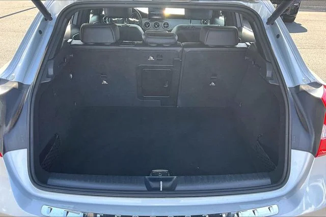 Used 2018 Silver Mercedes-Benz GLA 250 image 9
