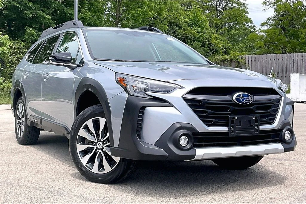Used 2023 Silver Subaru Limited image 34