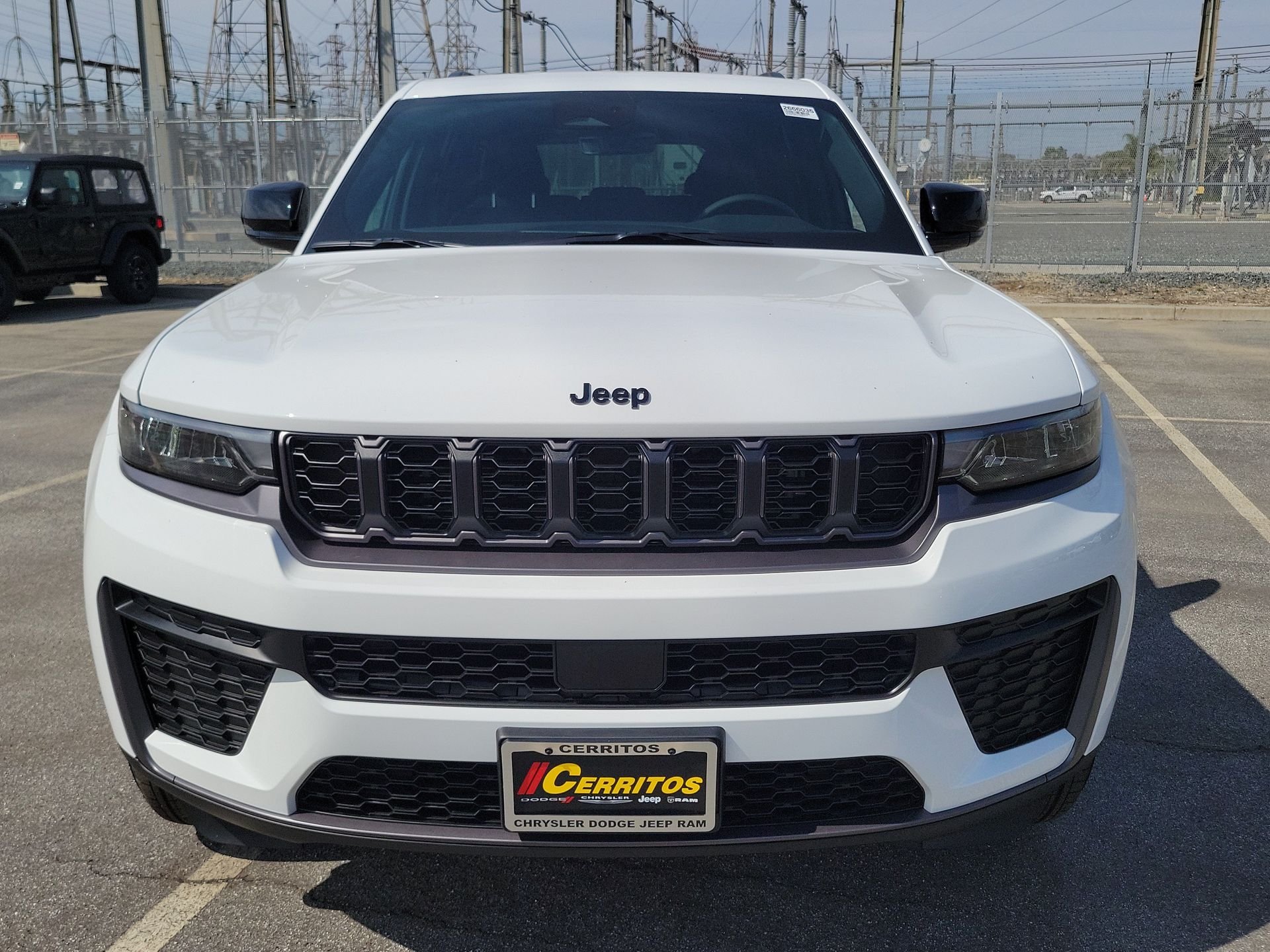 New 2026 Bright White Clear-Coat Exterior Paint Jeep Altitude image 18
