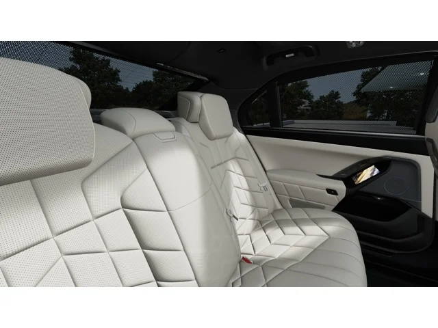 New 2027 Mineral White Metallic BMW  image 12