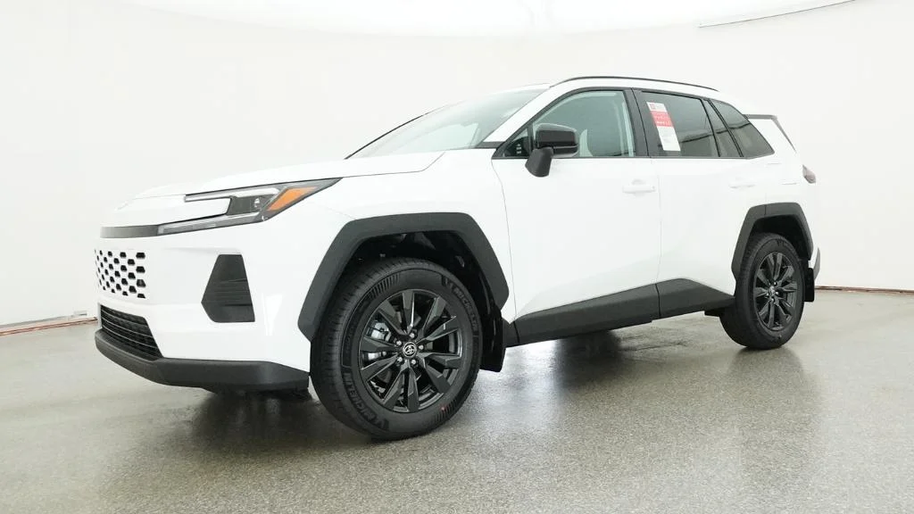 New 2026 Ice Cap Toyota XLE Premium image 16