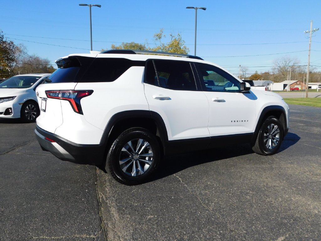 Used 2025 White Chevrolet LT image 3