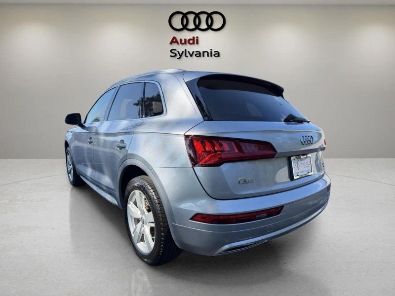 Used 2018 Florett Silver Metallic Audi Premium Plus image 5