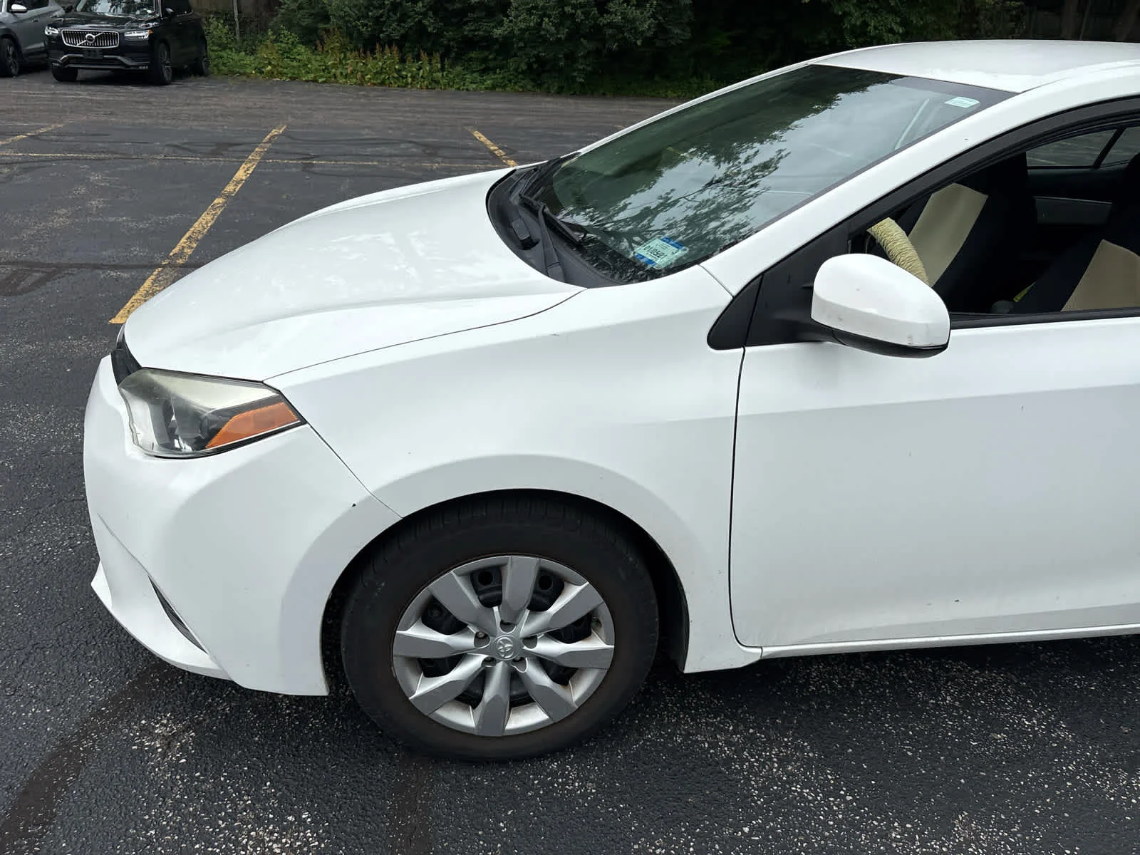 Used 2015 Super White Toyota LE image 2