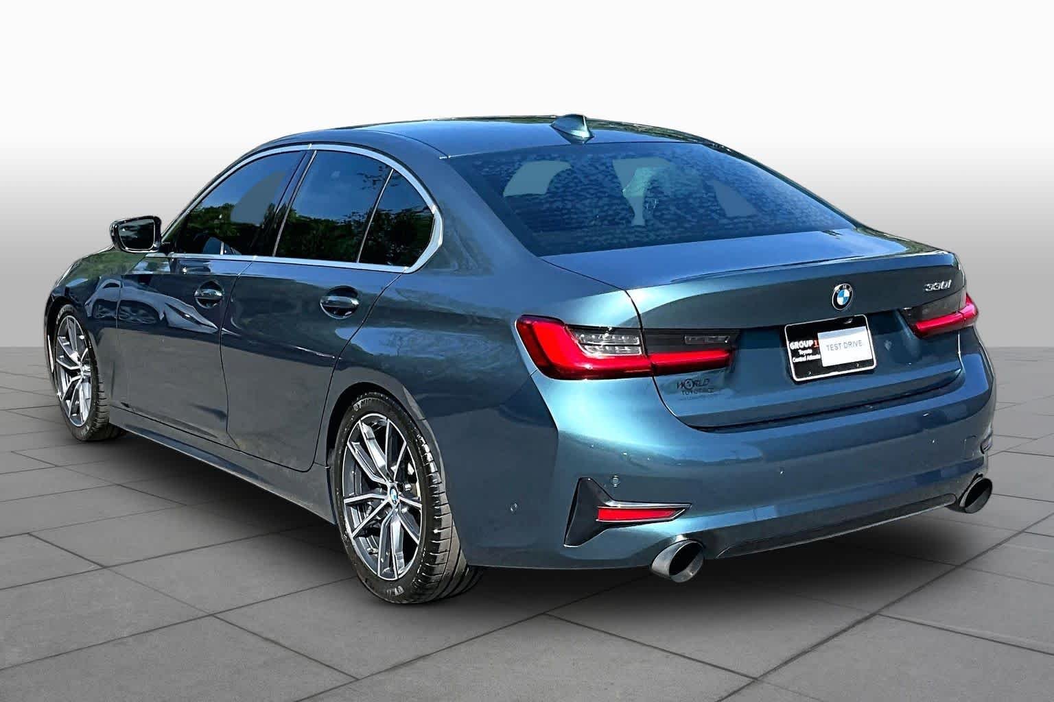 Used 2020 Blue Ridge Mountain Metallic BMW 330i image 12