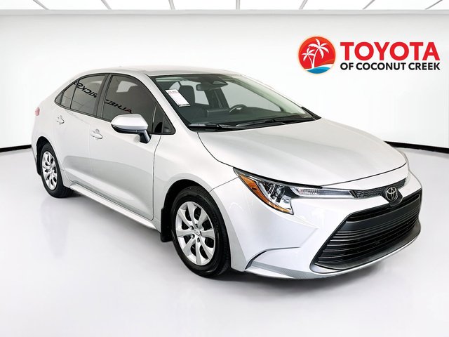 2025 Toyota Corolla media 1