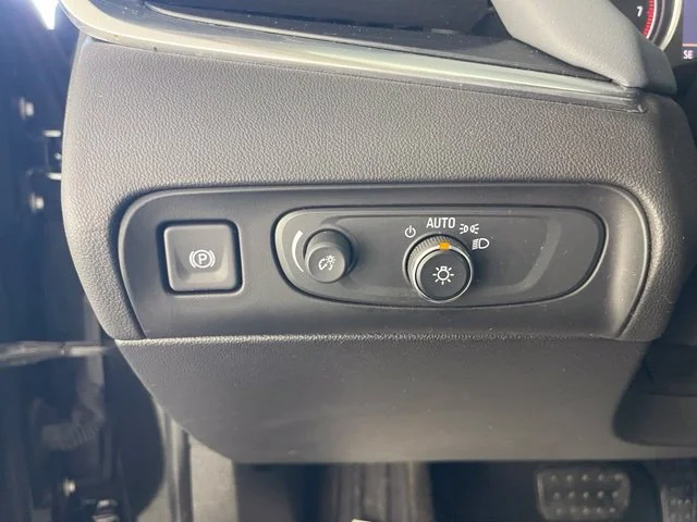 Used 2020 Black Buick Preferred image 36