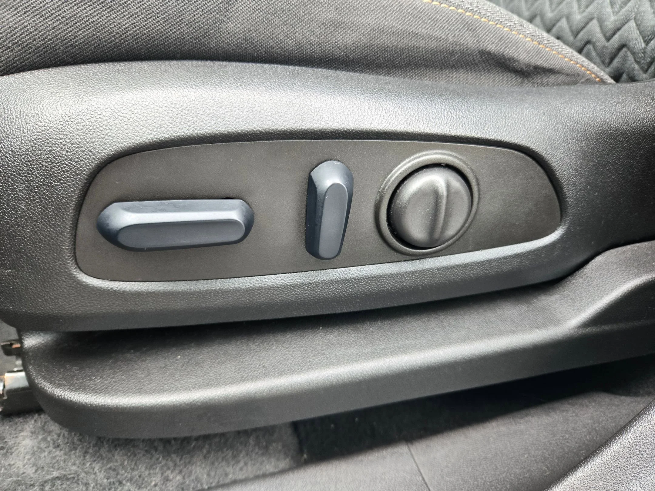 Used 2023 Blue Glow Metallic Chevrolet LT image 23