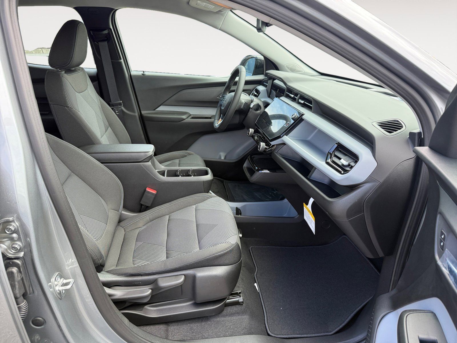 New 2027 Sterling Grey Metallic Chevrolet LT image 19