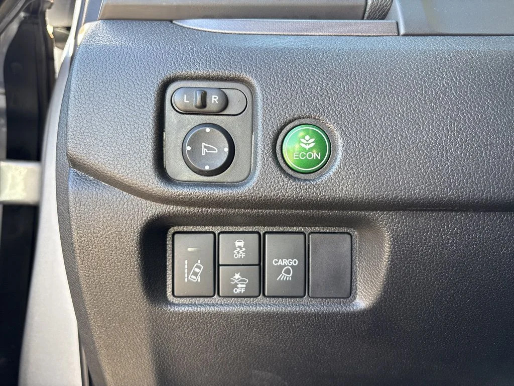 Used 2025 Silver Honda RTL image 9