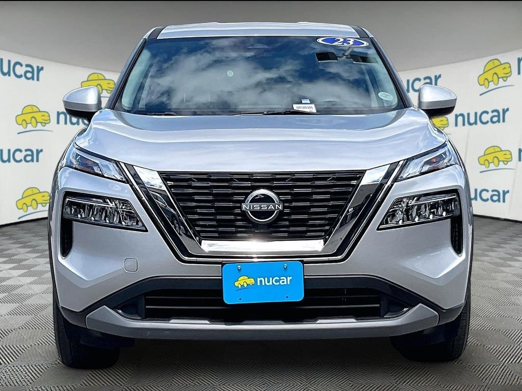 Used 2023 Silver Nissan SV image 2