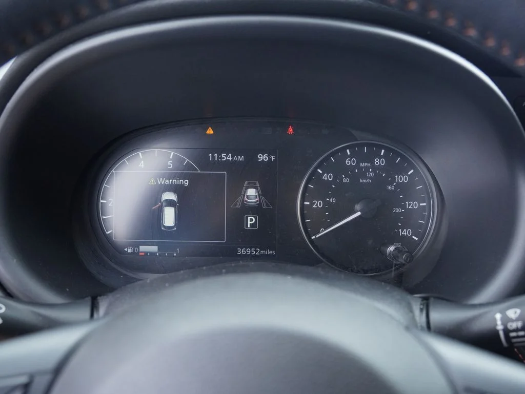 Used 2023 Gray Nissan SR image 10