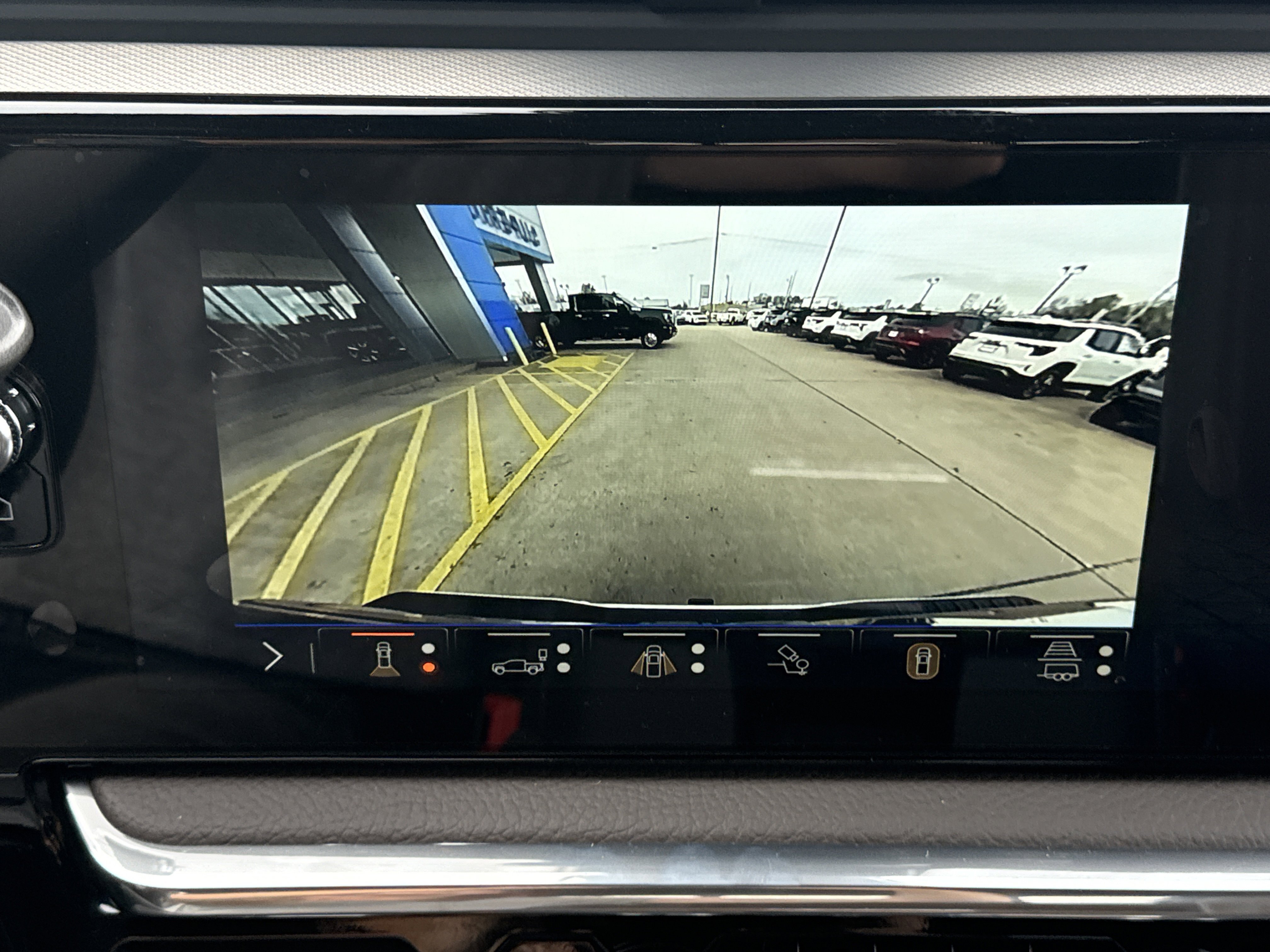 2026 GMC Sierra 3500HD Denali - Photo 9