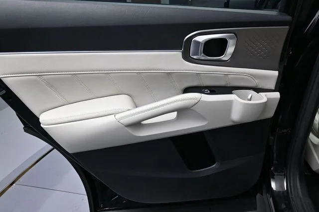 2021 Kia Sorento SX - Photo 10