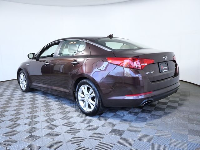 Used 2013 Red Kia EX image 6