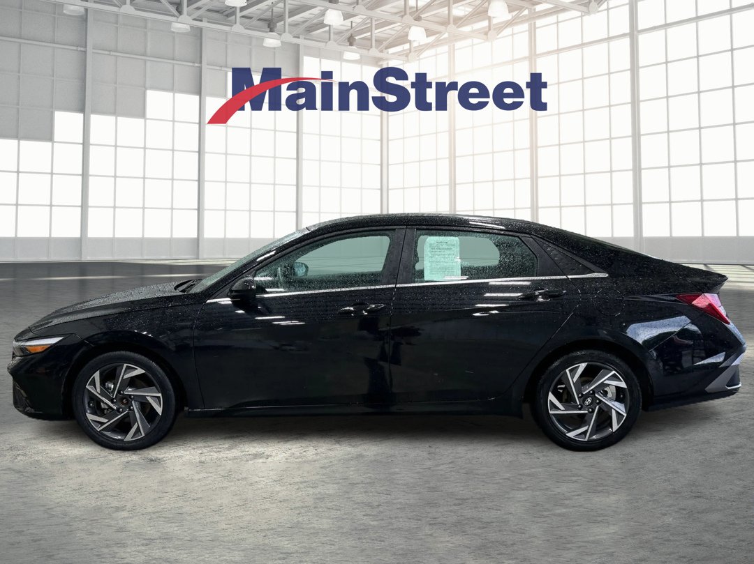 Used 2025 Hyundai Elantra SEL with VIN KMHLS4DG3SU991434 for sale in Kansas City