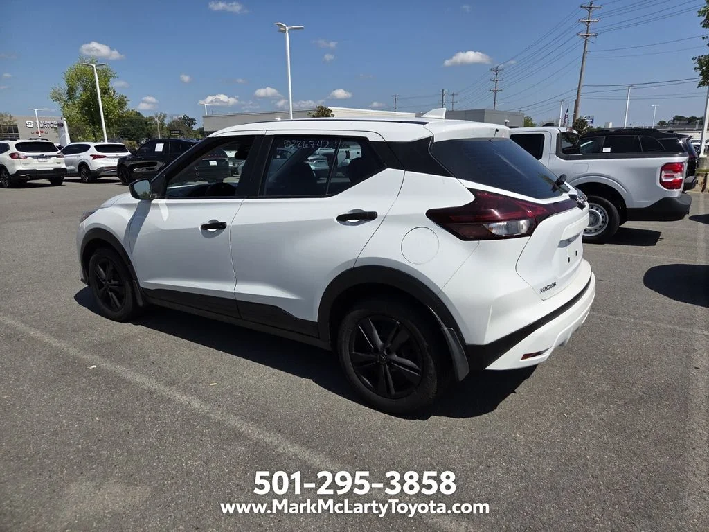 Used 2024 White Nissan S image 7