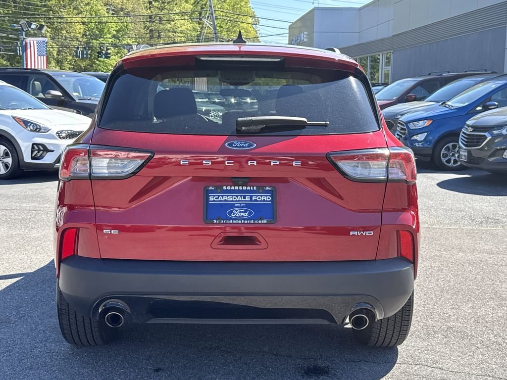 Used 2022 Rapid Red Metallic Tinted Clearcoat Ford SE image 5