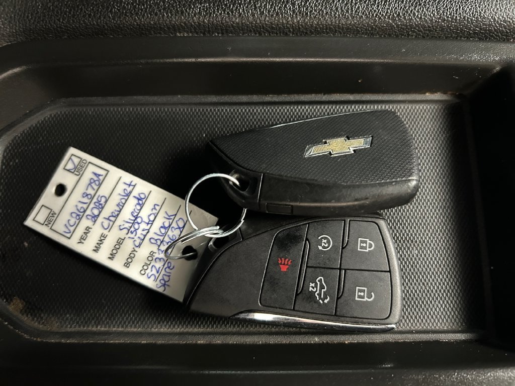 Used 2025 Black Chevrolet Custom image 23
