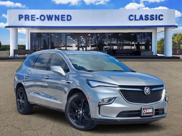 2024 Buick Enclave Essence's photo