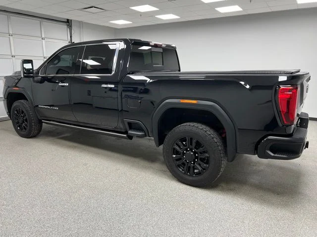 Used 2021 Black GMC Denali image 7