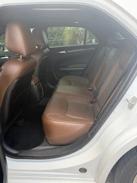 Used 2018 White Chrysler Limited image 4