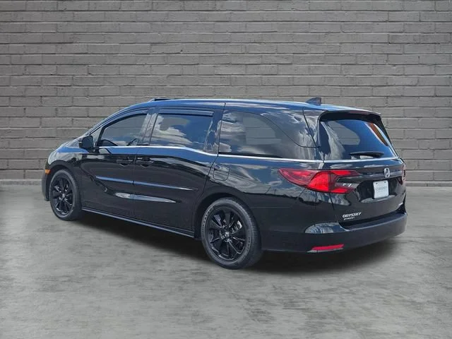 Used 2023  Honda Sport image 3