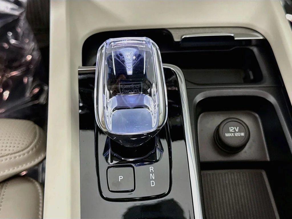 Used 2025 Gray Volvo T8 Ultra image 17