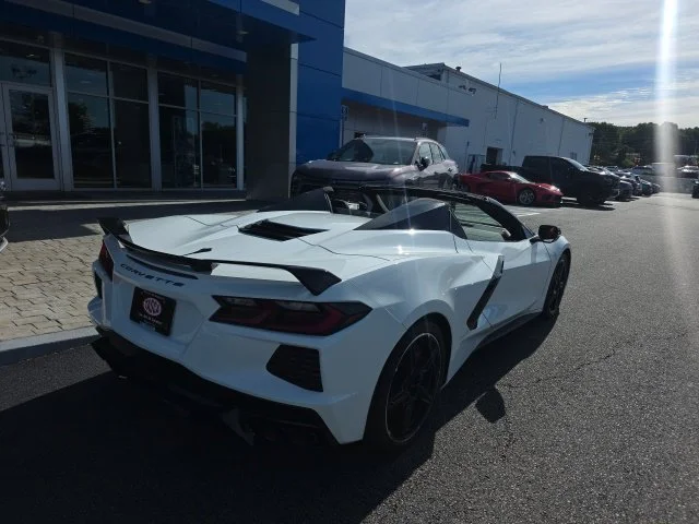 Used 2024 White Chevrolet Stingray image 7