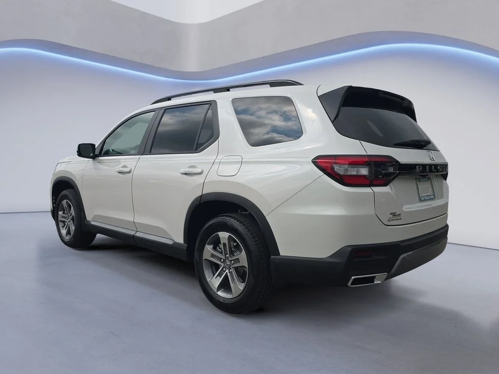 New 2026 Platinum White Pearl Honda EX-L image 3