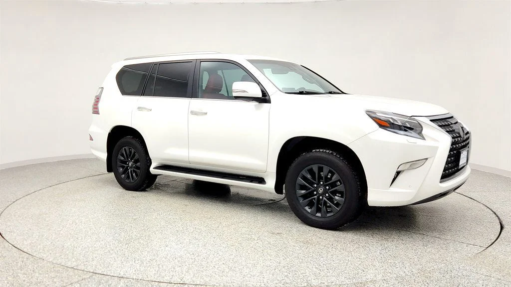 Used 2023 Eminent White Pearl Lexus GX 460 Premium 4WD with Plus Package, Tow Hitch & Heated SW image 3