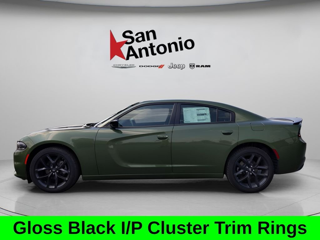Used 2022 Green Dodge SXT image 9