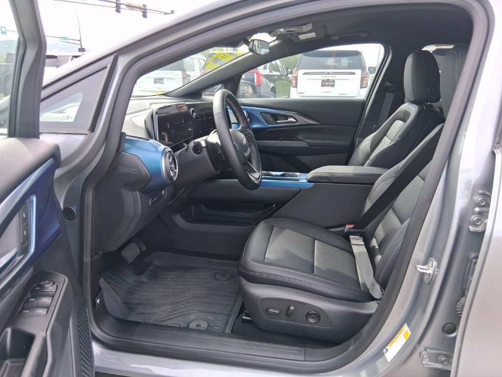 2026 Chevrolet Equinox EV 2LT - Photo 10