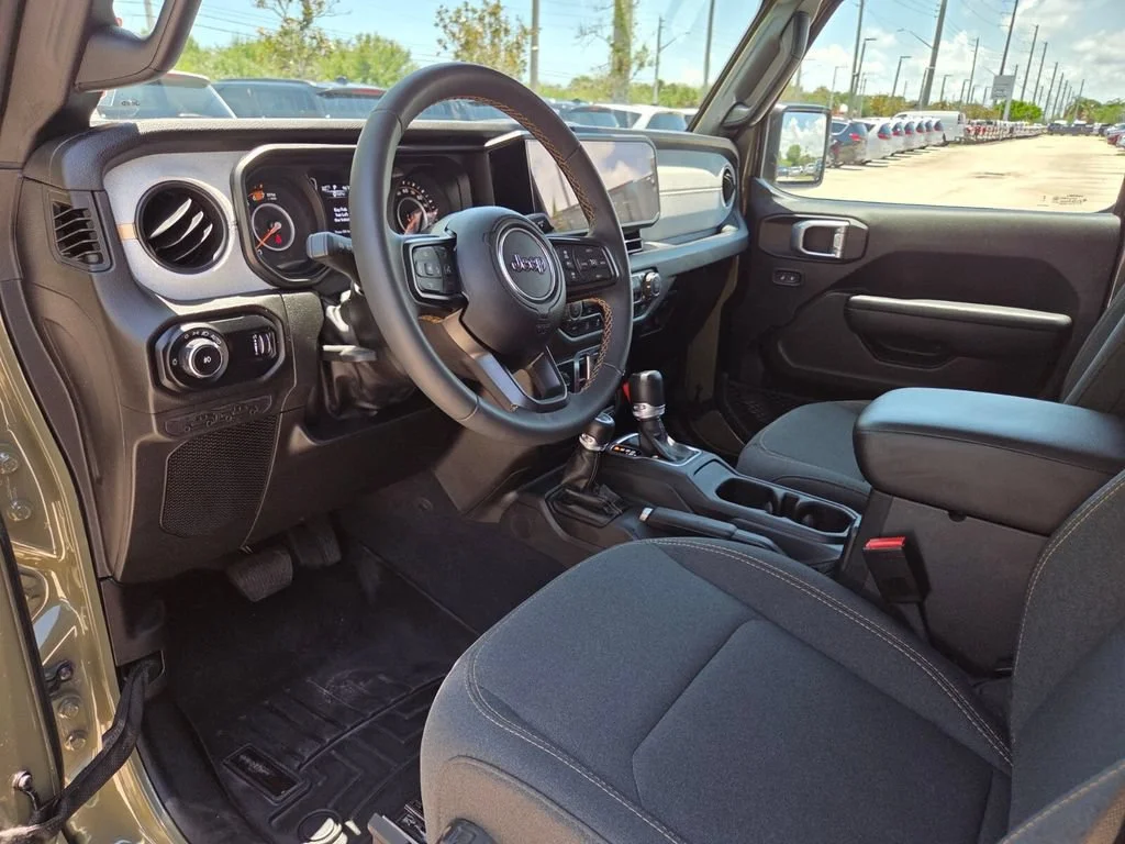 Certified Used 2025 41 Jeep Sport S image 20