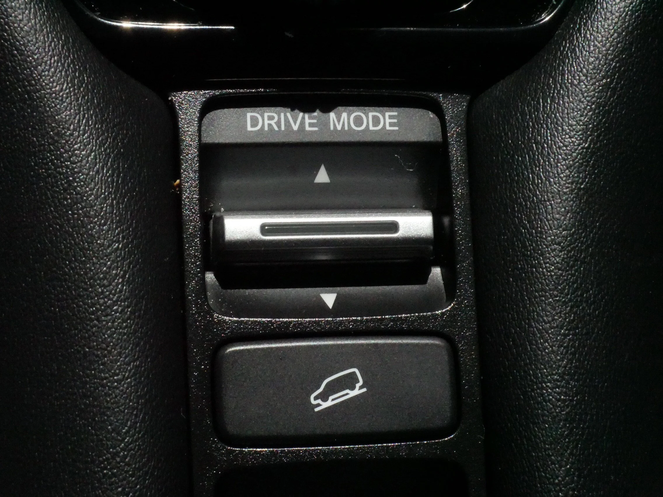 Certified Used 2023 Platinum White Pearl Honda LX image 29