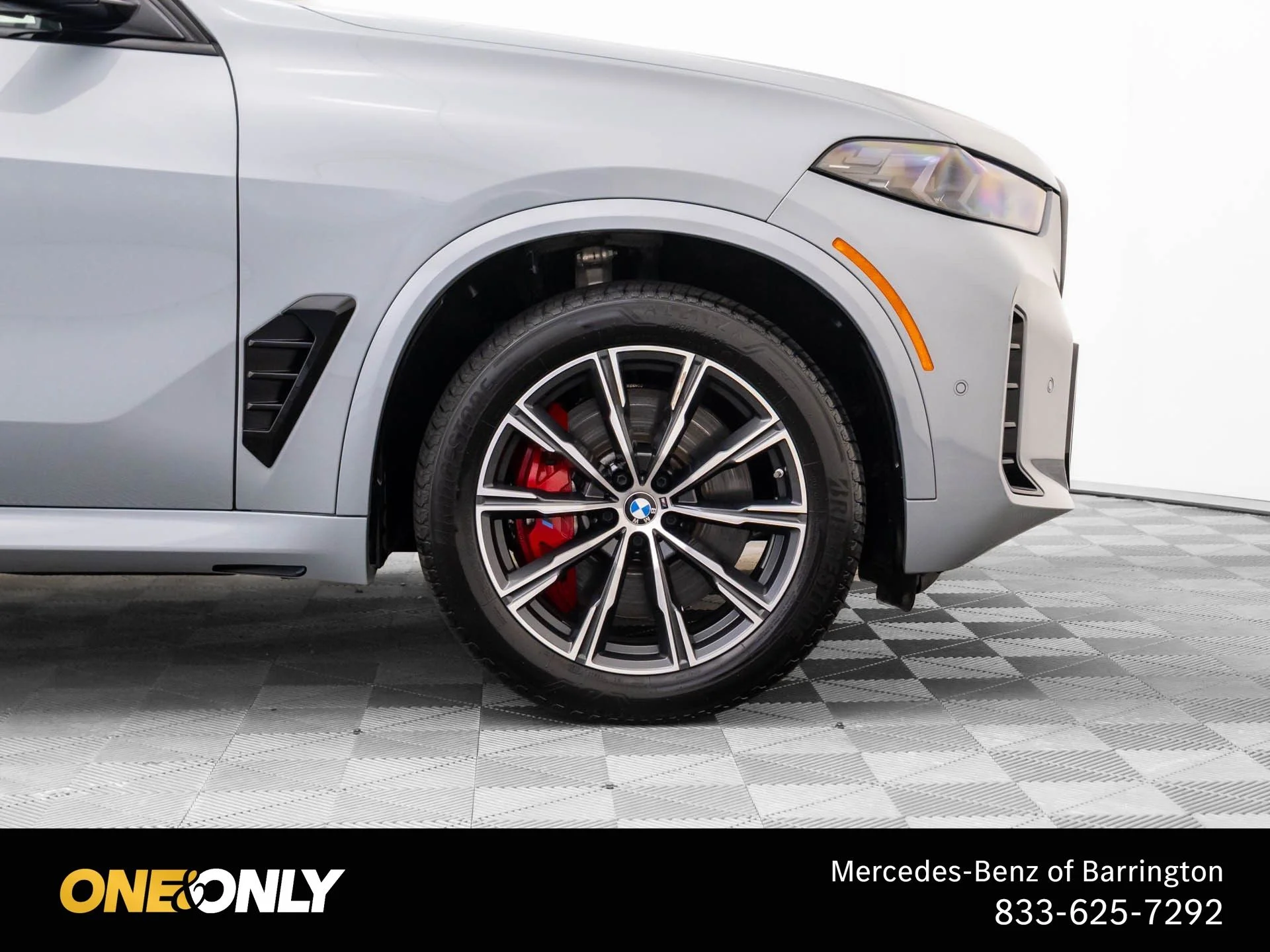 Used 2025 Gray BMW M60i image 37