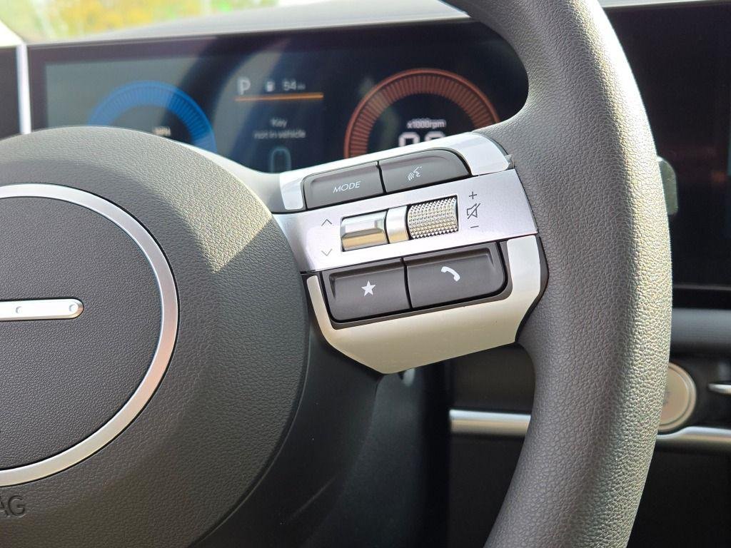 New 2026 White Hyundai SE AWD image 30