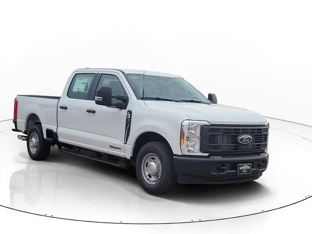 New 2026 Oxford White Ford XL image 3
